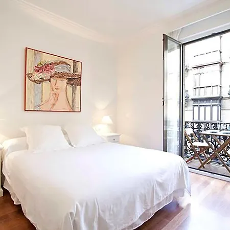 The Collection | Leonardo Apartment San Sebastian